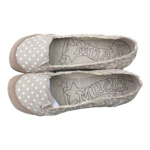 MUDD Slide on Fabric Upper Shoes. New, Never Worn, No Tags/No Box. Size 10.
